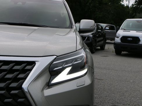 Used 2022 Lexus GX 460 Premium AWD/4WD image 13