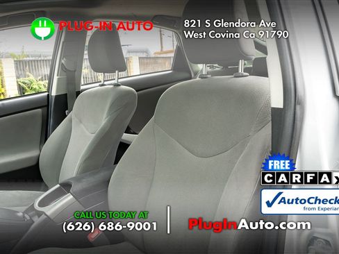 Used 2012 Toyota Prius Three w/ Solar Roof Pkg FWD image 6