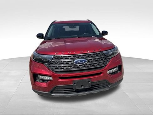 Used 2023 Ford Explorer XLT w/ Equipment Group 202A AWD/4WD image 36