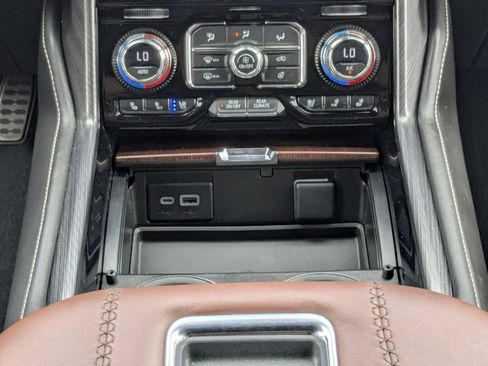 Used 2023 GMC Yukon Denali Ultimate w/ LPO, Floor Liner Package AWD/4WD image 27