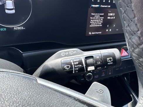 Used 2023 Kia Niro Wind FWD image 17