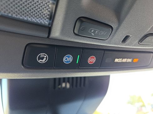 Used 2022 Chevrolet Silverado 1500 RST image 21