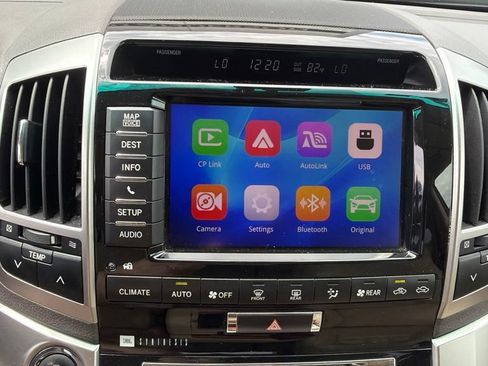 Used 2013 Toyota Land Cruiser AWD/4WD image 19