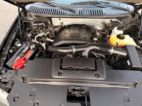 Used 2015 Ford Expedition Platinum image 7