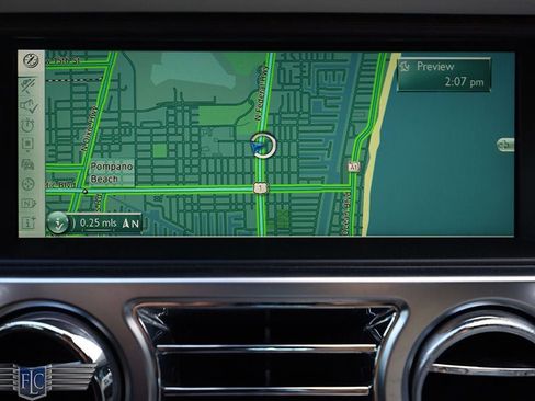 Used 2017 Rolls-Royce Dawn Convertible image 27