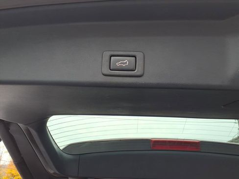 Used 2019 Subaru Ascent Limited image 13