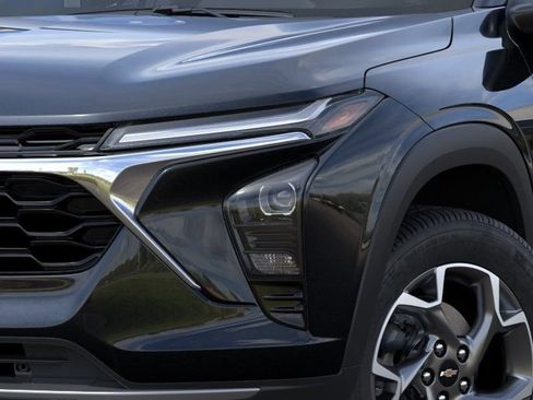 New 2026 Chevrolet Trax LT w/ Driver Confidence Package FWD image 11