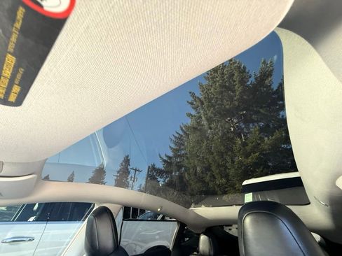 Used 2020 Tesla Model Y Long Range image 35