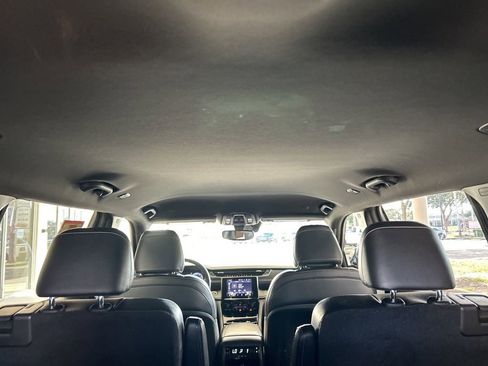 Used 2023 Jeep Grand Cherokee L Altitude image 38