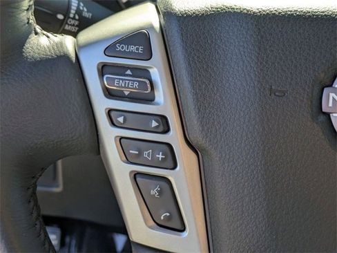 Used 2024 Nissan Titan SV w/ SV Convenience Package image 17
