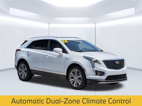 Used 2024 Cadillac XT5 Premium Luxury FWD image 9
