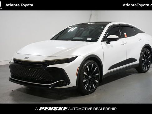 Used 2024 Toyota Crown Platinum image 1