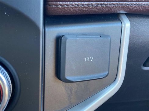 Certified 2024 Ford Expedition Limited image 33