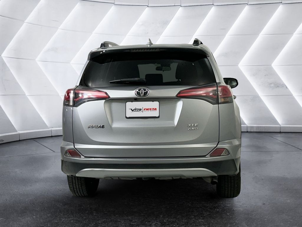 Used 2018 Toyota RAV4 XLE w/ Plus Extra Value Package AWD/4WD image 5