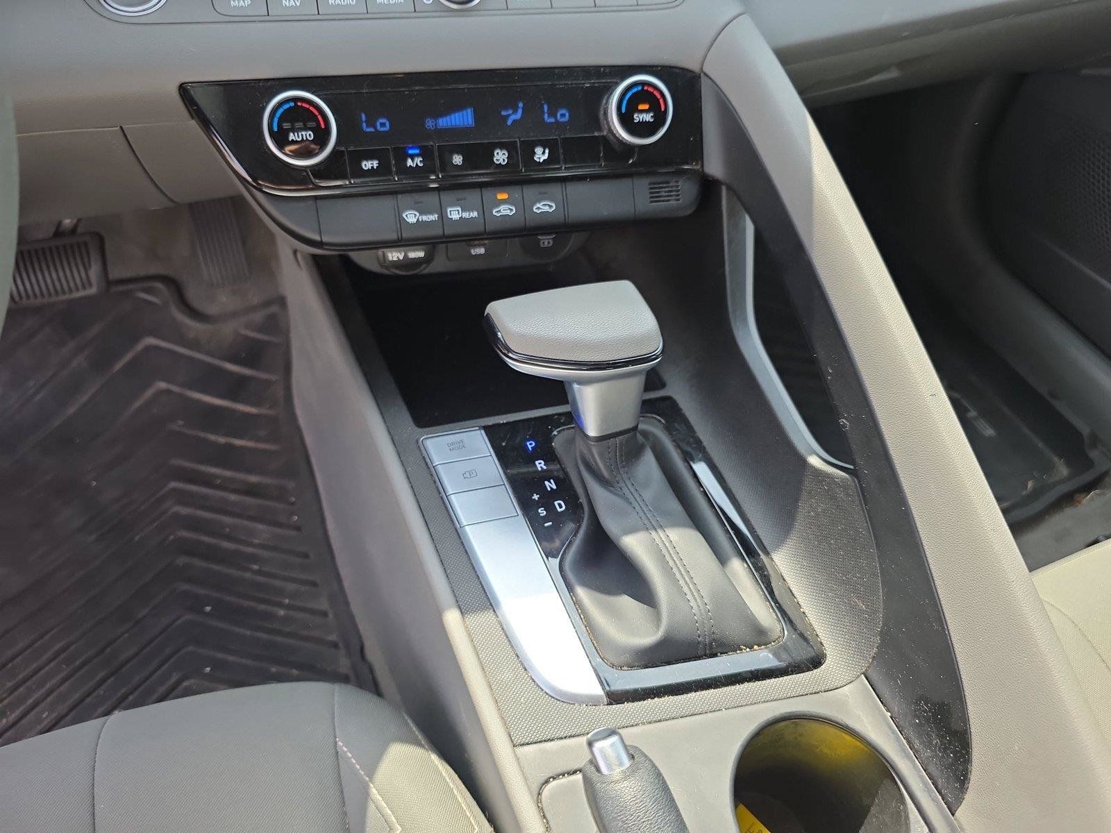 Certified 2024 Hyundai Elantra SEL FWD image 27