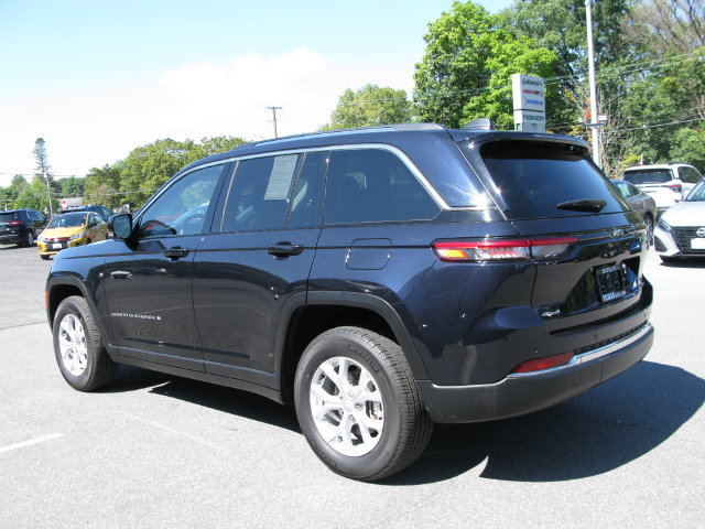 Used 2023 Jeep Grand Cherokee Limited AWD/4WD image 9