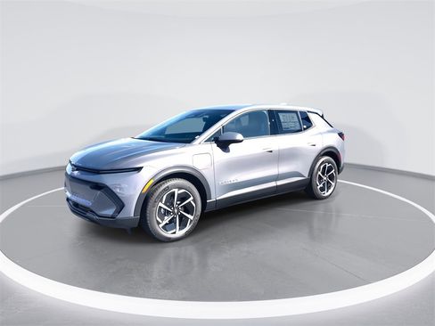 New 2026 Chevrolet Equinox EV LT image 4