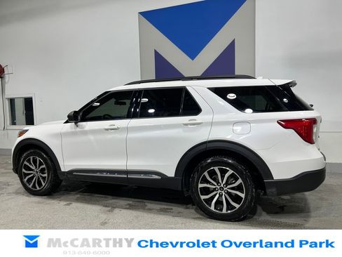 Used 2020 Ford Explorer XLT w/ Equipment Group 202A image 7