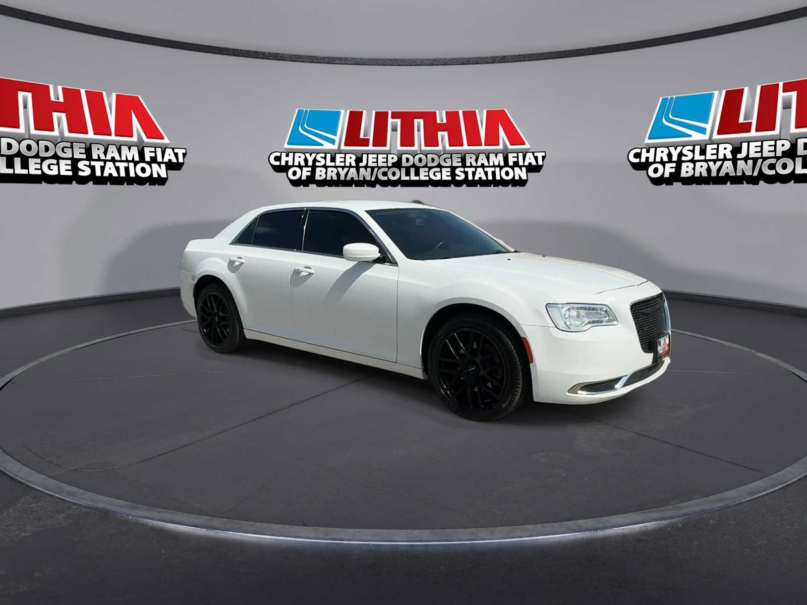 Used 2019 Chrysler 300 Touring L w/ Quick Order Package 22F AWD/4WD image 2