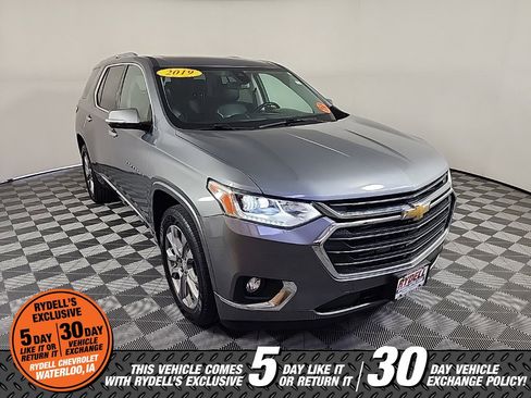 Certified 2019 Chevrolet Traverse Premier w/ Driver Confidence II Package image 2