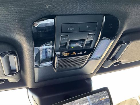 Used 2025 Toyota Land Cruiser image 30