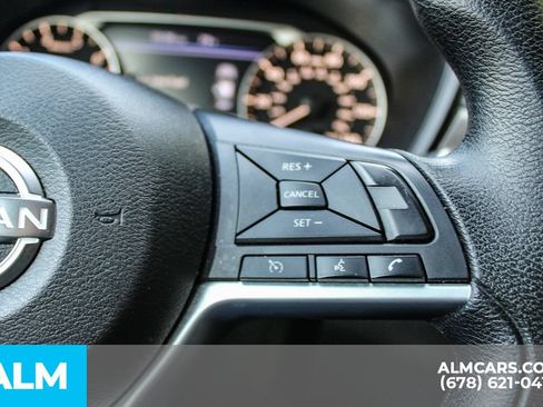 Used 2025 Nissan Altima 2.5 SV FWD image 24