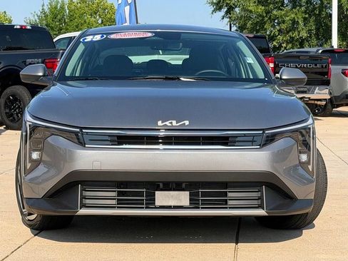 Used 2025 Kia K4 EX FWD image 2