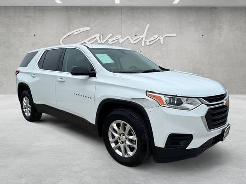 Used 2020 Chevrolet Traverse LS FWD image 2