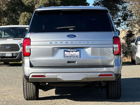 Certified 2022 Ford Expedition Max XLT image 5