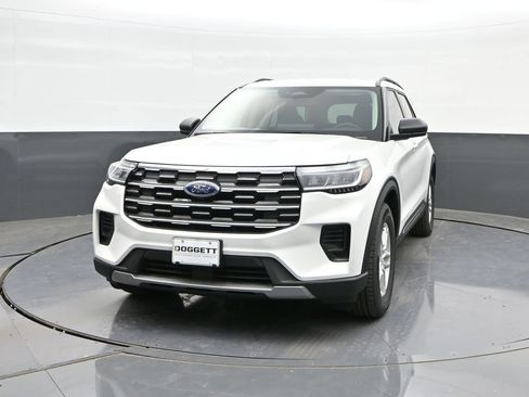 New 2025 Ford Explorer Active image 27