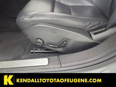 Used 2024 Volvo S60 B5 Core image 15