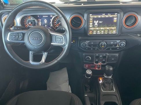 Used 2023 Jeep Gladiator Mojave image 12