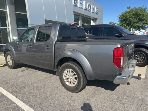Used 2019 Nissan Frontier SV image 6
