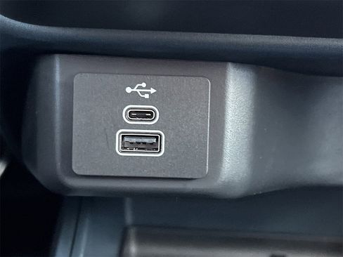 New 2025 Ford Maverick XL image 6