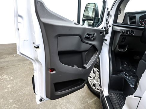 Used 2024 Ford Transit 350 XLT image 18