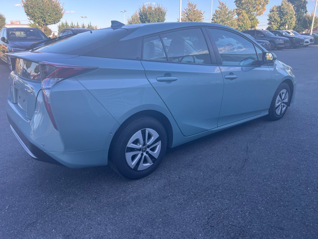 Used 2018 Toyota Prius Four w/ Advanced Technology Package FWD image 4