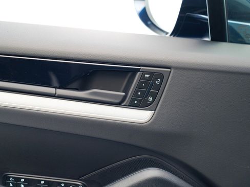 Used 2025 Porsche Cayenne S image 24