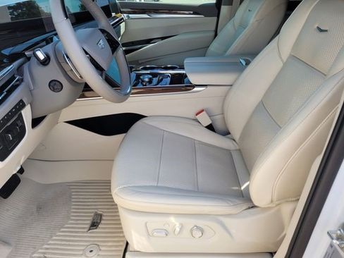 Certified 2026 Cadillac Escalade Platinum Sport w/ LPO, ONYX Package AWD/4WD image 24