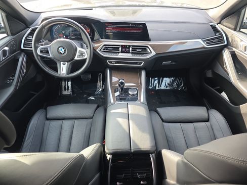 Used 2022 BMW X6 xDrive40i w/ M Sport Package image 14