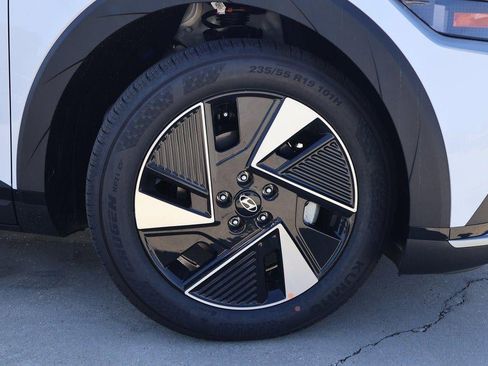 New 2026 Hyundai Ioniq 5 SEL image 16