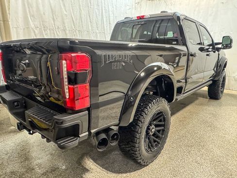 New 2026 Ford F250 Lariat w/ Black Appearance Package image 8