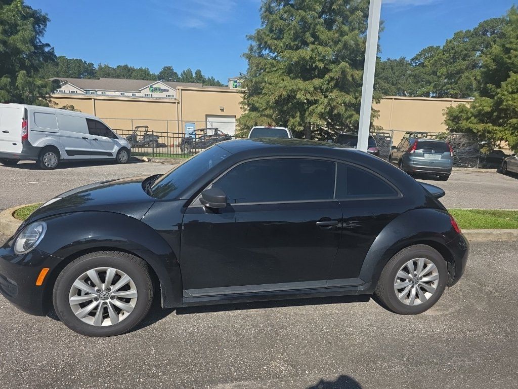 Used 2016 Volkswagen Beetle 1.8T S FWD image 2