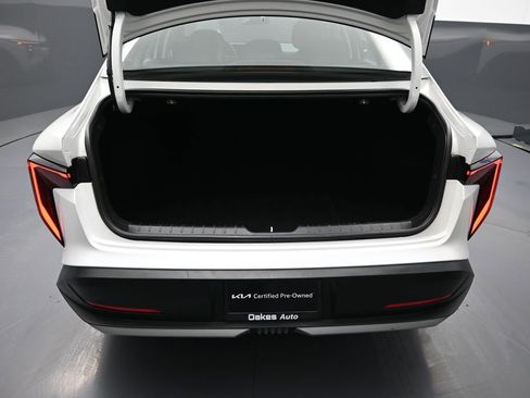 Certified 2025 Kia K4 LXS image 32