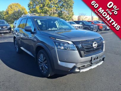 New 2025 Nissan Pathfinder SL