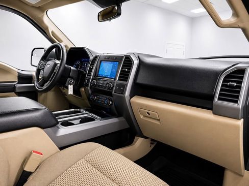 Used 2020 Ford F150 XLT w/ Equipment Group 302A Luxury AWD/4WD image 14