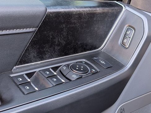 Used 2023 Ford F250 XLT w/ XLT Premium Package image 5