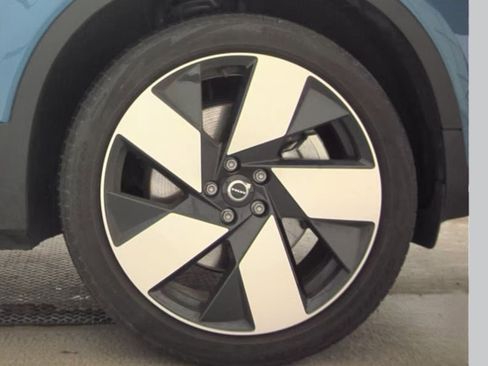 Certified 2023 Volvo C40 P8 Recharge Ultimate w/ Protection Package Premier AWD/4WD image 16