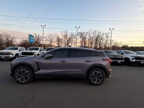 Used 2024 Chevrolet Blazer EV LT image 7