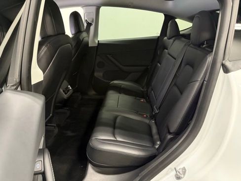 Used 2022 Tesla Model Y Performance image 28