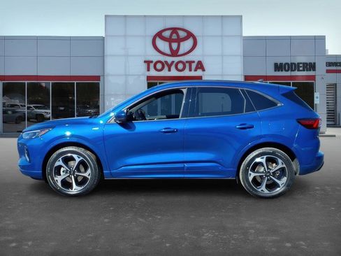 Used 2023 Ford Escape ST-Line Elite image 3